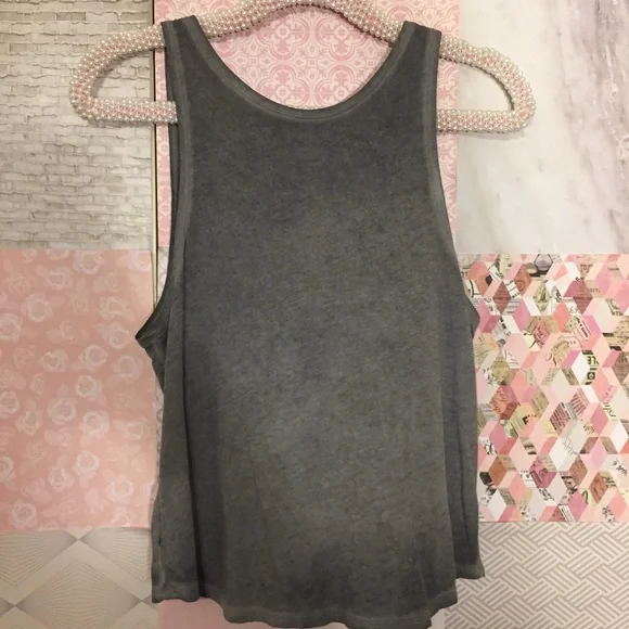 American Eagle | Gray Cactus Flowy Swing Tank Top - Picture 2 of 7